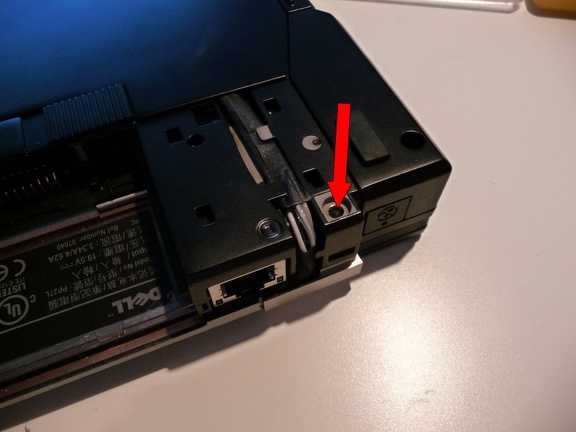 missing screws on the Dell E6400