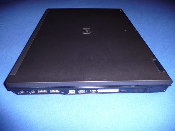 HP nx8220: right side