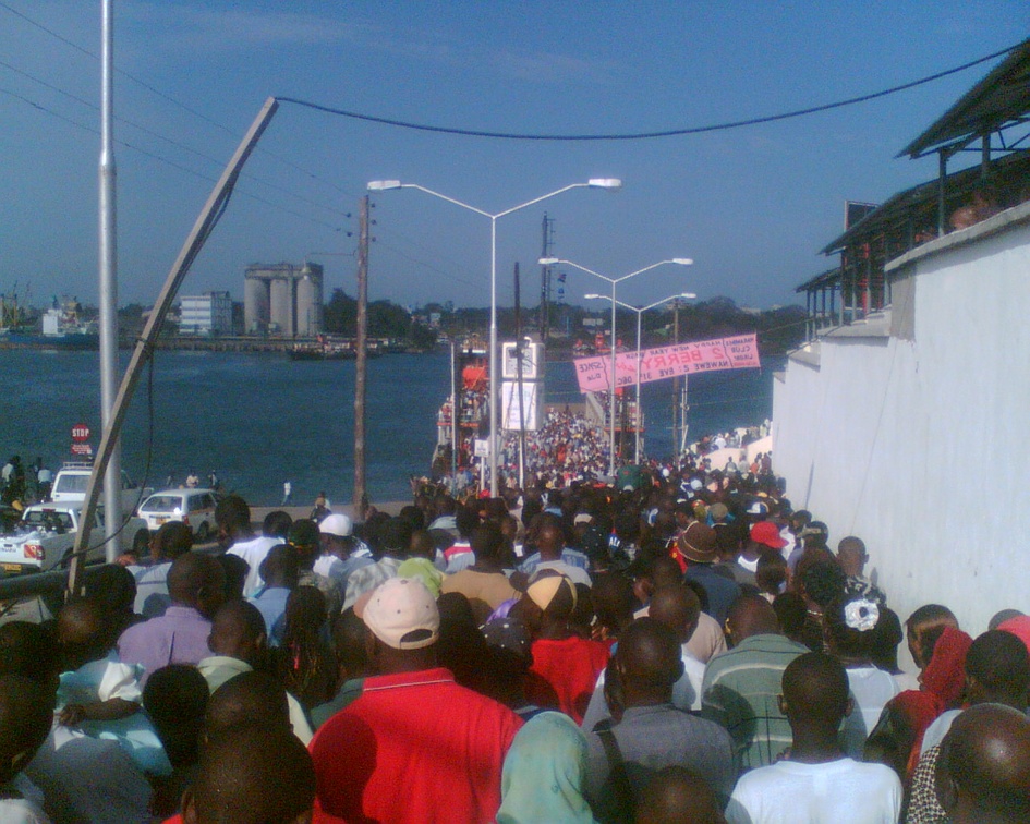 Likoni ferry, Jan 1st, 2007, 3pm